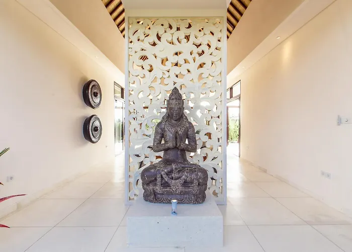 Spacious And Luxury Modern With Huge Garden And Pool *