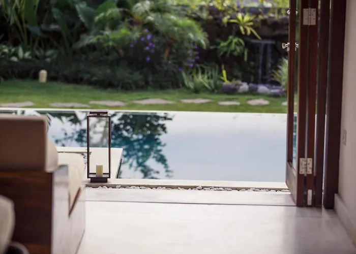Spacious And Luxury Modern With Huge Garden And Pool Villa Ubud
