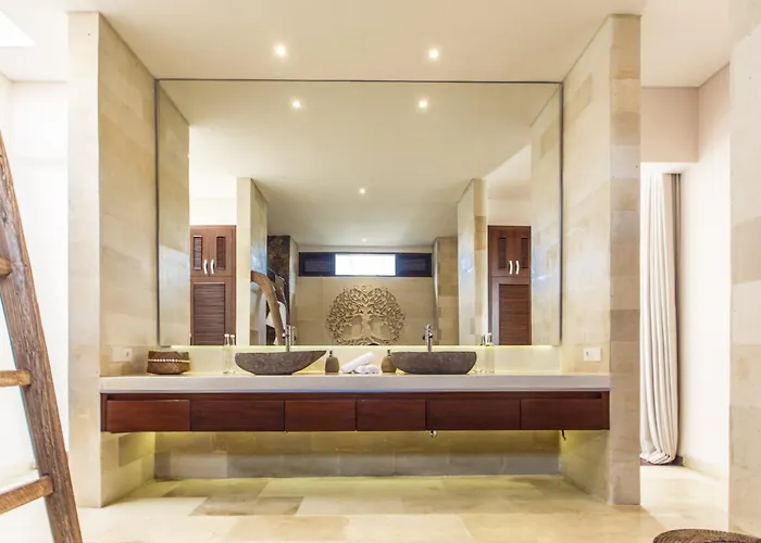 Spacious And Luxury Modern With Huge Garden And Pool Ubud