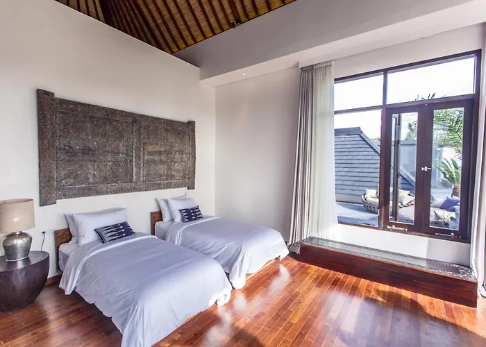 Villa Spacious And Luxury Modern With Huge Garden And Pool *