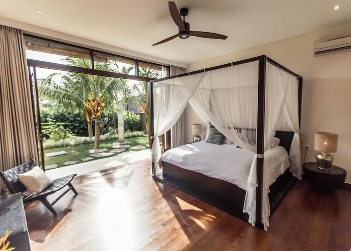 Villa Spacious And Luxury Modern With Huge Garden And Pool *